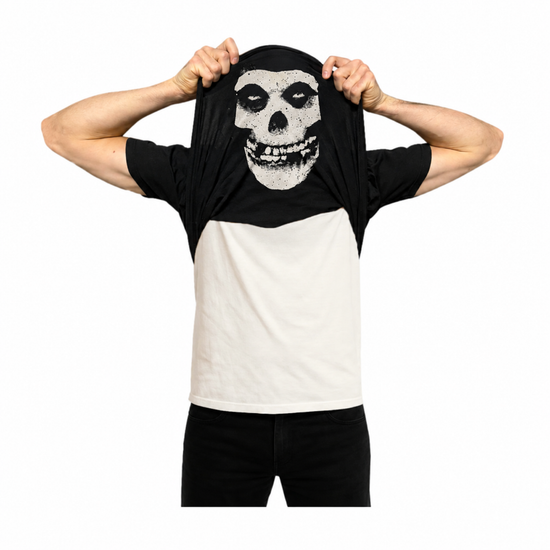SKULL REVEAL TEE — BLACK — interior reveal view